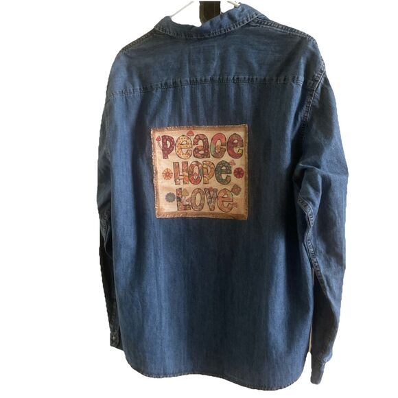 Women’s Denim Wrangler Pearl Snap Front Peace Hope Love Long Sleeve Shirt XL - Picture 1 of 15